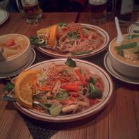 Full table with vegan dishes (no oyster sauce on request) at Sopa Thai Cuisine in Nevada City