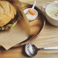le set hamburger avec steak aux légumes  at Rota Cafe in Fukuoka