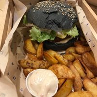 Burger at Flower Burger in Rome