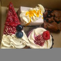 Z kazdeho sme ochutnali! Mnakaa at Simply Vegan in Prievidza