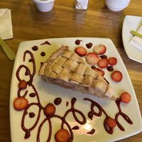 Pie de manzana. Estava OK, nada especial.   at El Maple in Quito