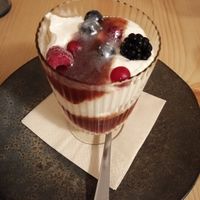 Beerenmousse at Outro Lado in Faro