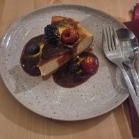 Baked cheesecake at Outro Lado in Faro