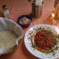Hamshuka, together with a pear-lemonade at Hummusbar in Tbilisi