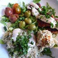 vegan salad with beet falafel at Lunchcafe Curcuma in Gouda