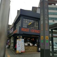 Outside Eulji Star Mall exit 3 at Unknown Coffee - 언노운커피 in Seoul
