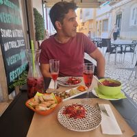 Sangria e felicidade at Escandinavia Green Spirit in Fuseta