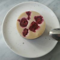 White chocolate raspberry dream at Acacia in Frederiksberg
