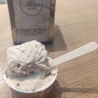 Helados vegano de Crema Mediterránea( almendras y pistachos) at Gelateria La Romana in Verona