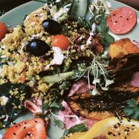 Um dos pratos de dia! at Arvore do Mundo in Porto