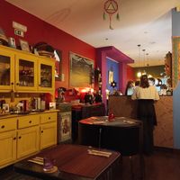 Dentro at Arvore do Mundo in Porto