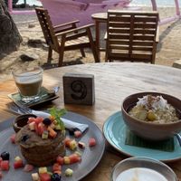 Blueberry pancakes and oatmeal   at The Banyan Tree in 