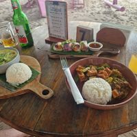 Coconut curry on the left, peanut tofu stir fry on the right (this is the best thing on the menu by far, we each had this twice out of our 3 meals!) at The Banyan Tree in 