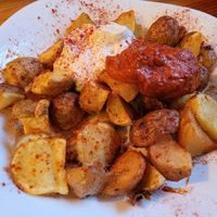 Patate casalonas at La Tavernaire in Valencia