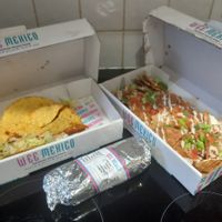 Vegan chicken tacos, vegan chicken quick burrito and vegan nachos at WeeMexico in Dundee