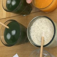 2 boissons du jour, 1 jus d’orange et 1 smoothie énergie   at Les P'tits Poissons Verts in Nimes