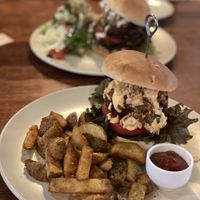 Burger nights with friend  at Vegetus 베제투스 in Seoul