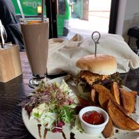 Jalapeño burger and chocolate smoothie  at Vegetus 베제투스 in Seoul
