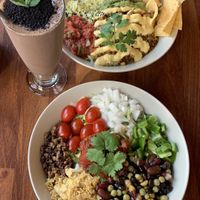 Vibrant, healthy, delicious vegan food💜 at Vegetus 베제투스 in Seoul