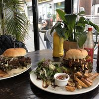 Burgers at Vegetus 베제투스 in Seoul