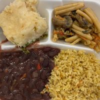 they serve 4 dishes at Vegan and Juice in Miami