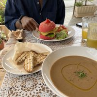 Delicious beyond burger & soup   at PurEssence in Alvor