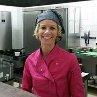 This lovely lady - her name is Simone makes THE BEST BURGERS EVER! at Marsim Bistrobarante in Mallorca