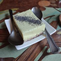 Tarta de limón vegana at Café Vert in Lyon