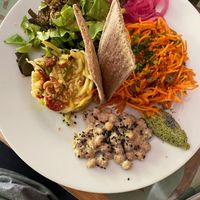 Main plate  at Café Vert in Lyon