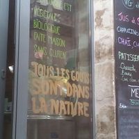 Entrance at Café Vert in Lyon