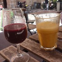 Fresh juice and smothie at Café Vert in Lyon