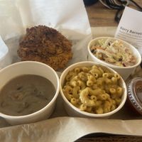 Chi’kn fried chi’kn. Mushroom gravy. Mac and cheese. Slaw   at The Southern V in Nashville