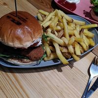 Chicken Burger + fries at Lia's Kitchen in Berlin