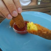 Avocado fries 💚 at De Krewelligen Bidet in Antwerpen