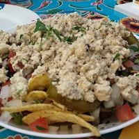 Los nachos con tofu veganos están increíbles at Quetzal - Cocina Mexicana in Barcelona