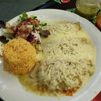 Vegan enchilada with vegan cheese and seitan al pastor at Quetzal - Cocina Mexicana in Barcelona