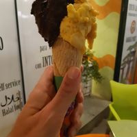 Vegan chocolate + tangerine at Sani Sapori in Madrid