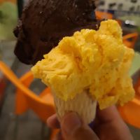 Vegan chocolate + mango at Sani Sapori in Madrid