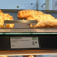 apple turnover 2€ at backWERK - Arnulf-Klett-Platz in Stuttgart