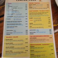 Vegan options clearly marked at Dromedário in Sagres