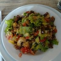Entree salad at Mestizo Vegano in Bogota