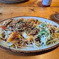 Udon me dua mit veganer Ente at QB Vegan in Berlin