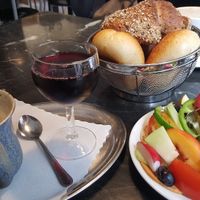 Veganes Frühstück at Cafe im Hirsch in Tubingen