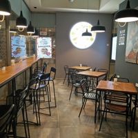 inside at Yolo Pizza in Churra