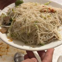 Fried Bee Hoon mild but good base for the more flavoured dishes at Green on Earth 绿之天地 in West Singapore