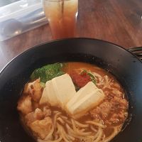 Hokkien mee with cold tea at Pinxin Vegan Cuisine - 品馨蔬食 in Penang