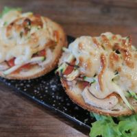 Aloha Bagel Pizza at Pinxin Vegan Cuisine - 品馨蔬食 in Penang