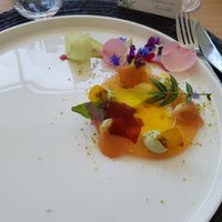 Starter with melon, flowers and creams at ONA in Ares