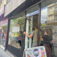 Front store  at SAMAM - Cantine végétale in Paris