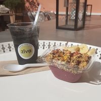 Another delicious Acai bowl and blaxk magic detox juice at Ziva To Go - Oasis in Mallorca